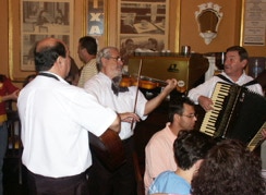 Demonios da Garoa.Kolloquium Interkultureller Studien 2004