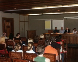 Sitzung am Museum Anchieta, Pateo do Colégio.Eröffnungssitzung des.Kolloquiums Interkultureller Studien 2004