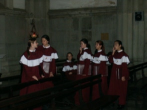 Sängerknaben von Petrópolis und Mädchenchor in der Kathedrale. Kolloquium Interkultureller Studien 2004.