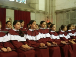 Sängerknaben von Petrópolis und Mädchenchor in der Kathedrale. Kolloquium Interkultureller Studien 2004.