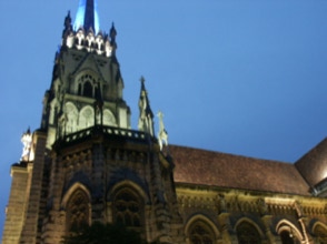 Sängerknaben von Petrópolis und Mädchenchor in der Kathedrale. Kolloquium Interkultureller Studien 2004.